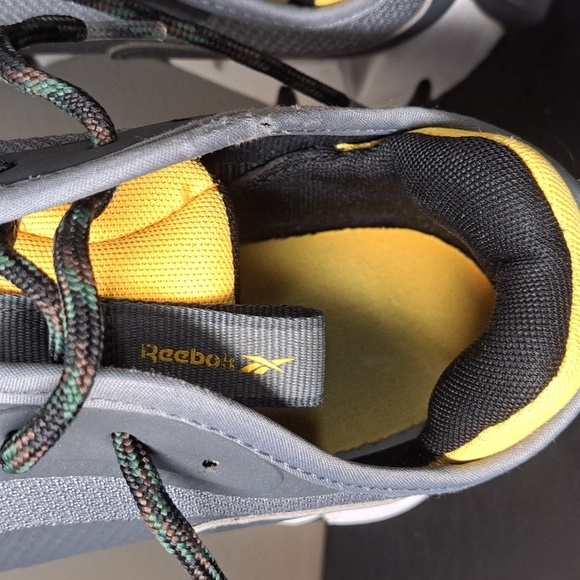 Reebok Zig Dynamica Running Shoes Big Kids 5.5 or Women's 7.5 24cm - Picture 9 of 17